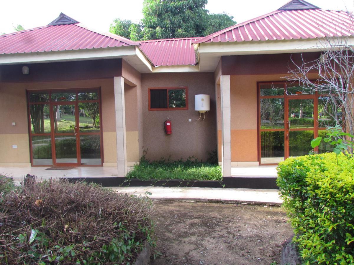 Mikumi Resort Hotel ภายนอก รูปภาพ